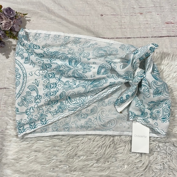 NWT Ondademar Blue White Paisley Embellished Cover Up Sarong - Picture 1 of 7